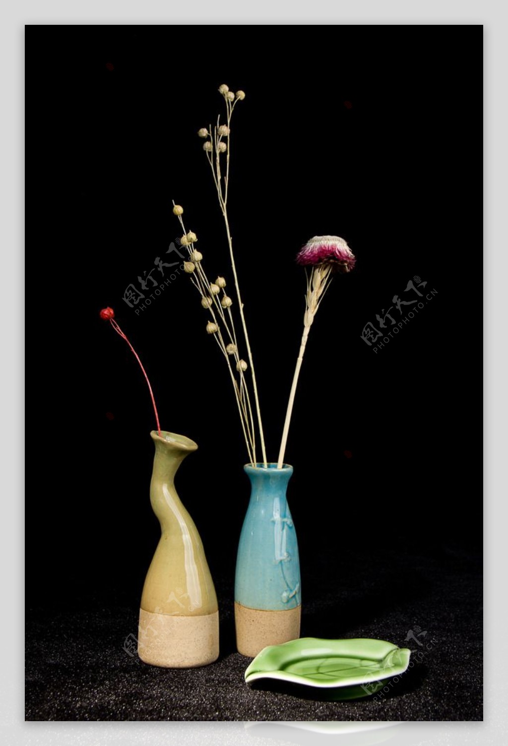 陶瓷壶插花