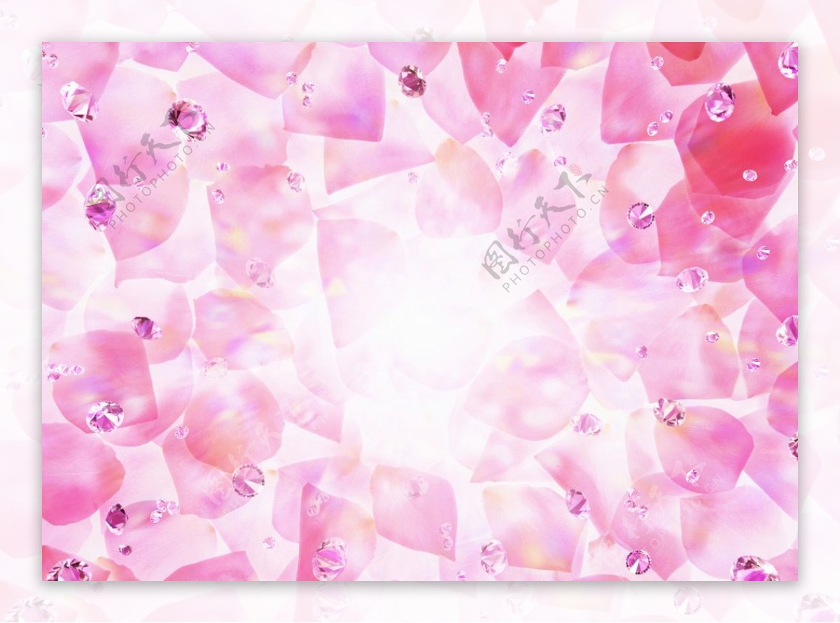 粉色宝石花瓣组成的背景