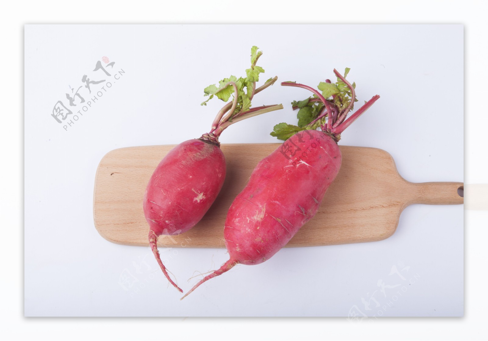 新鲜红萝卜实物图摄影图