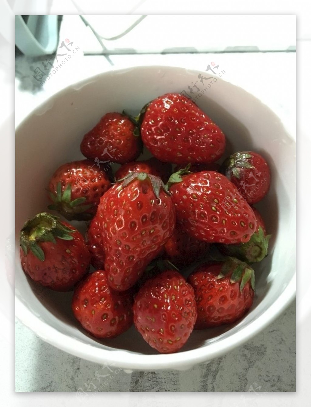 一盘小草莓