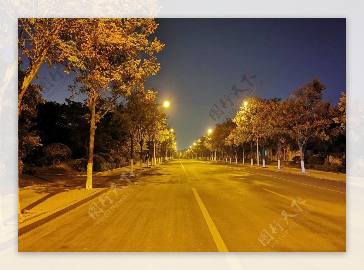 夜色街道