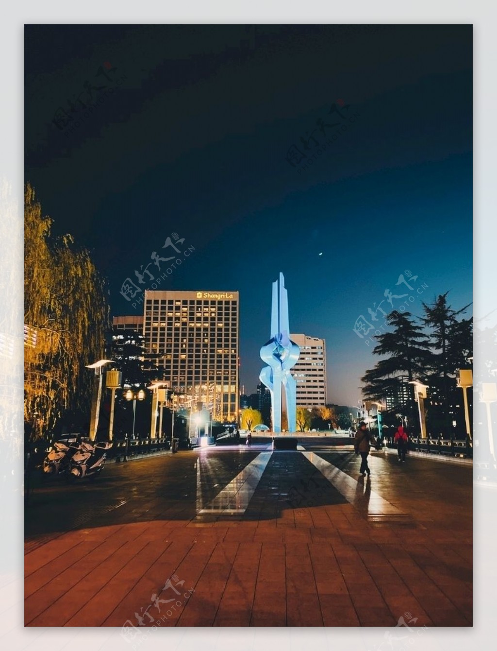 泉城广场标志夜景