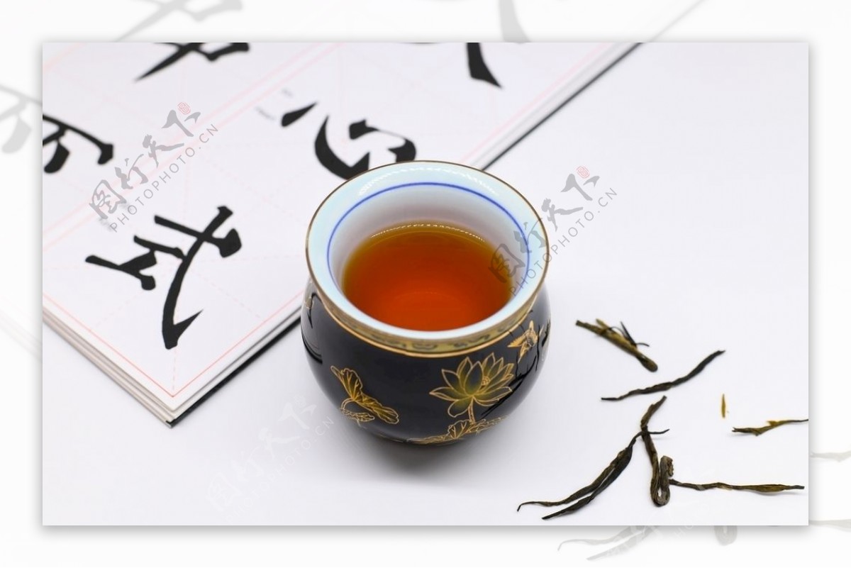 中式茶饮书法