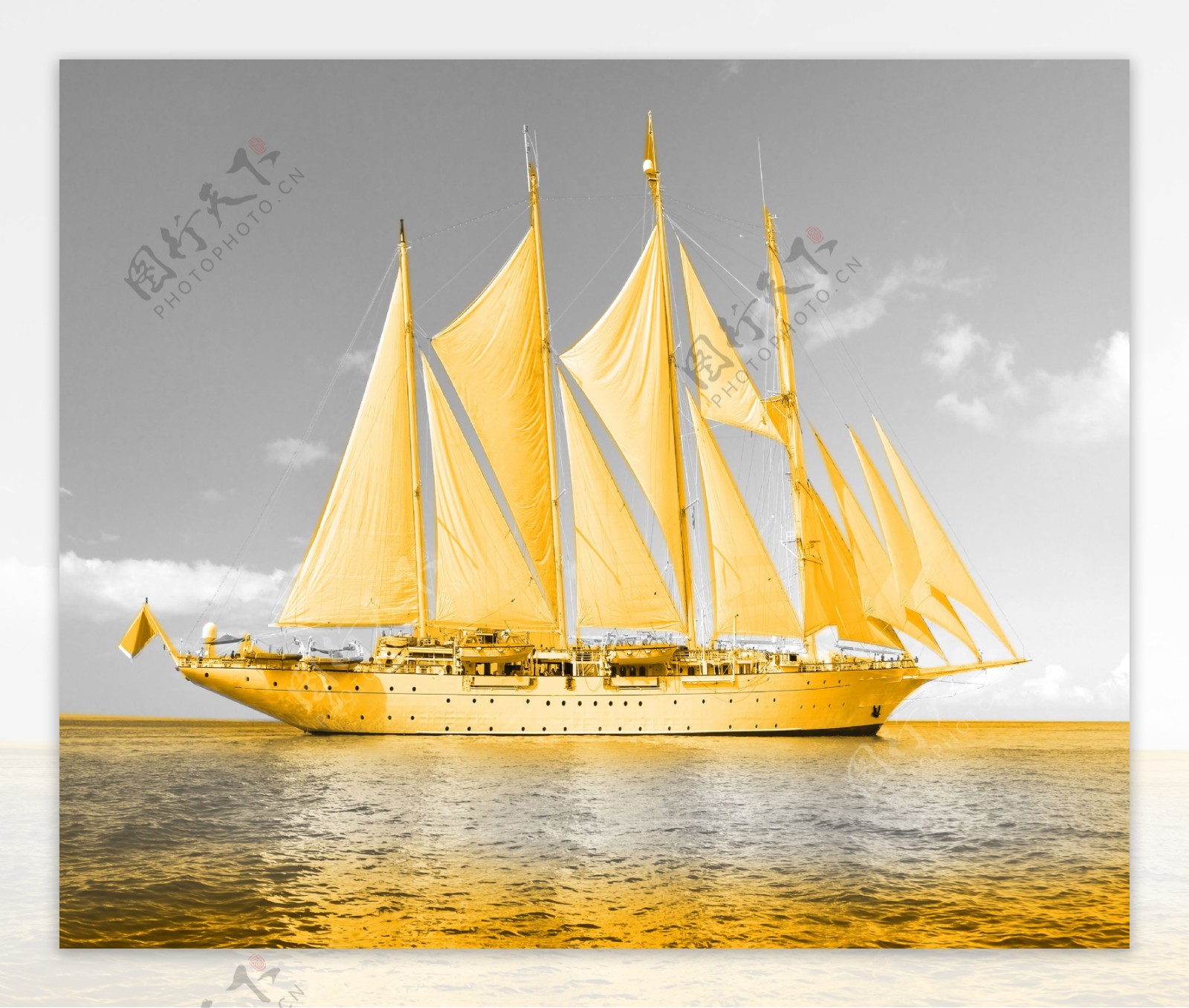 金色帆船