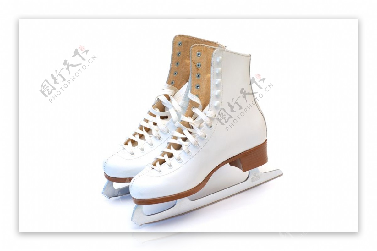 白色溜冰鞋