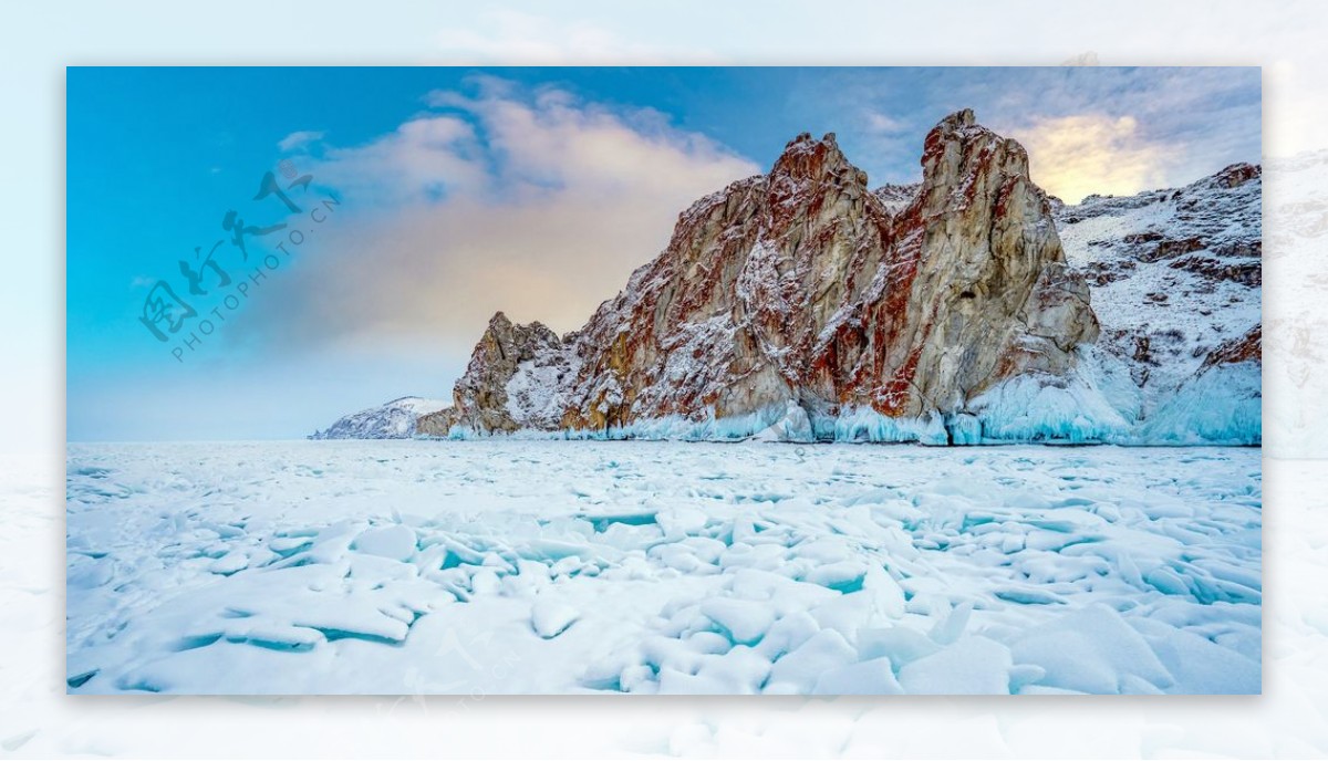 山下海边冰川景观图片