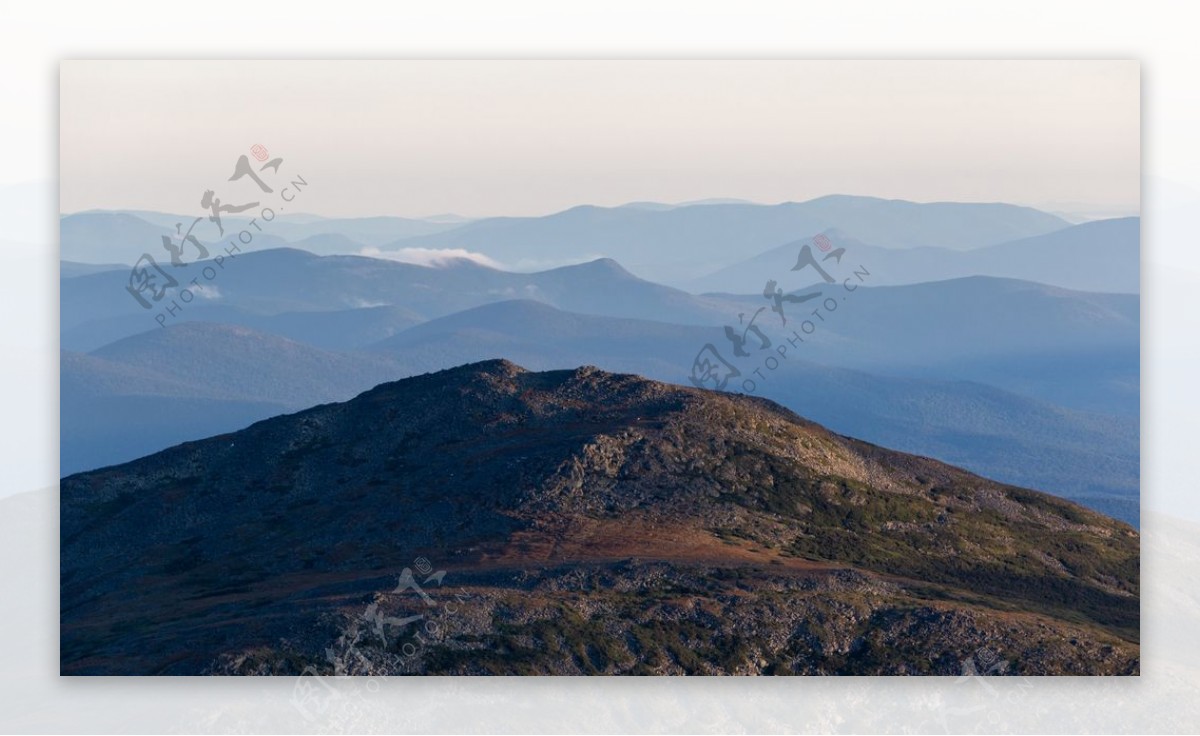 山脉山顶风景自然背景素材图片