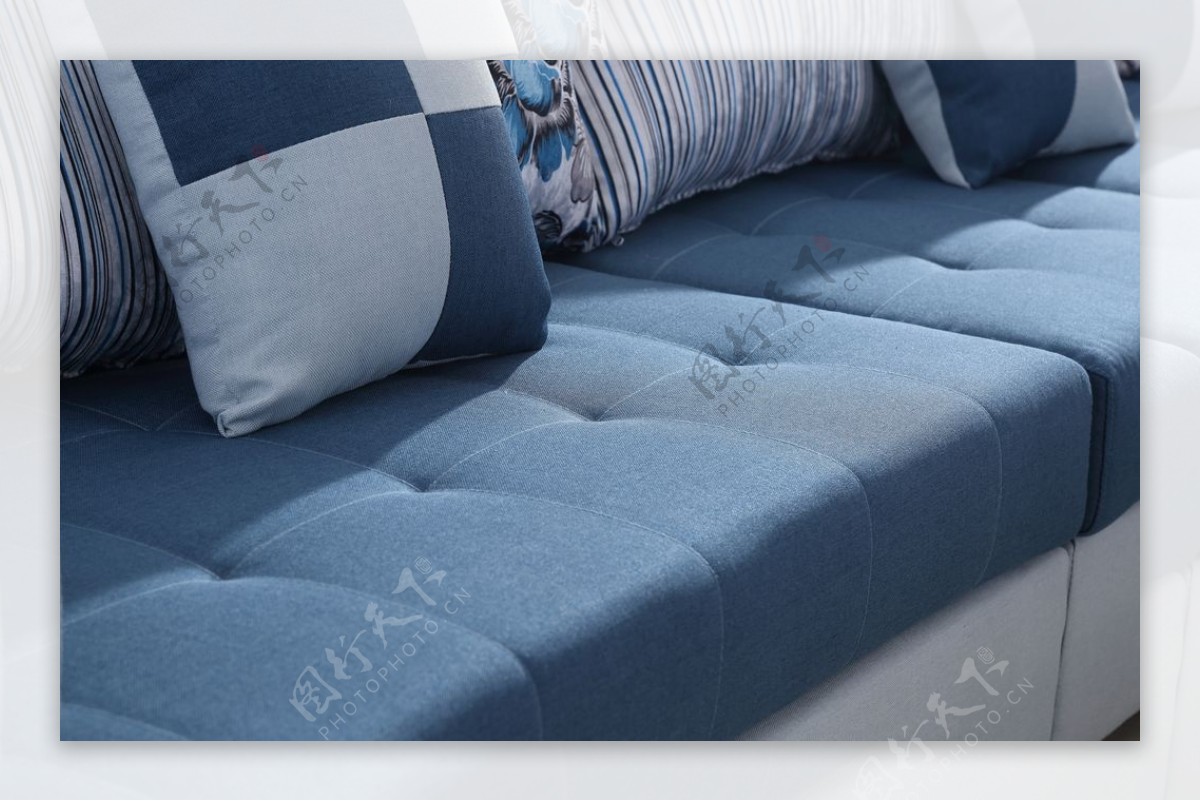 蓝色沙发垫图片