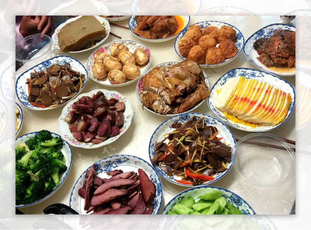 2021年夜饭出炉，16道菜搭配好，省事还好吃，团圆饭不发愁_口感