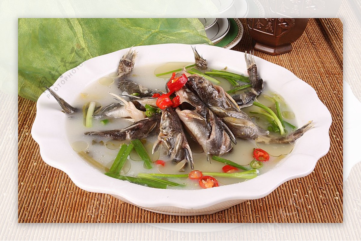 豫菜清炖汉江小鱼图片