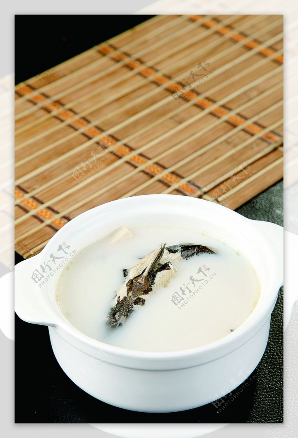 南北热菜黄骨鱼炖豆腐图片
