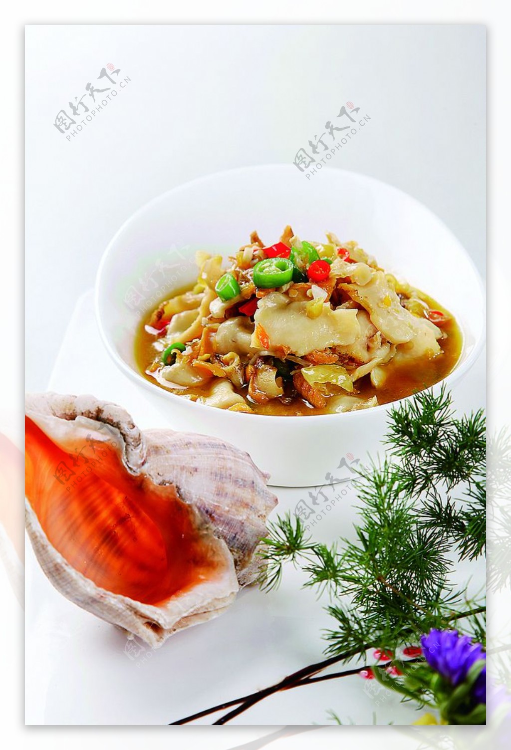 淮扬菜酸汤捞海螺图片