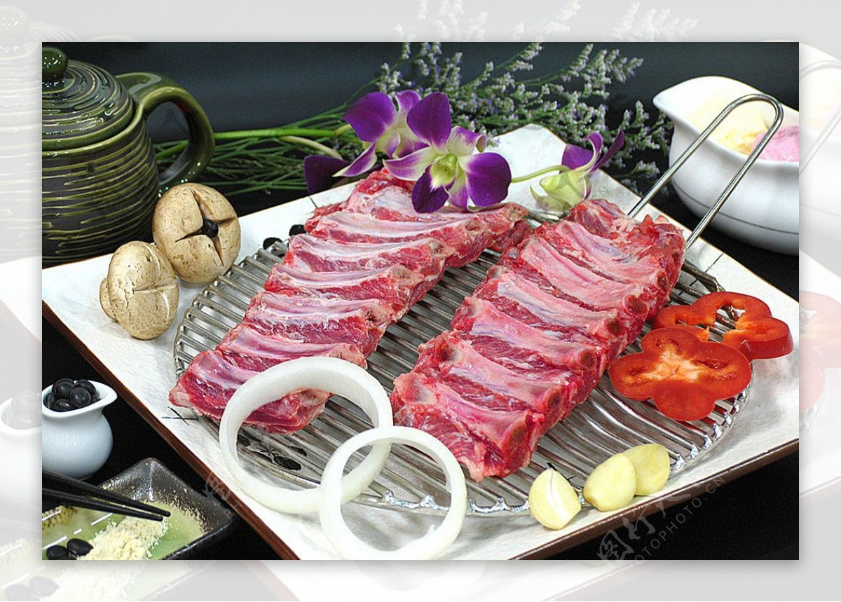 日韩料理烤猪排串图片