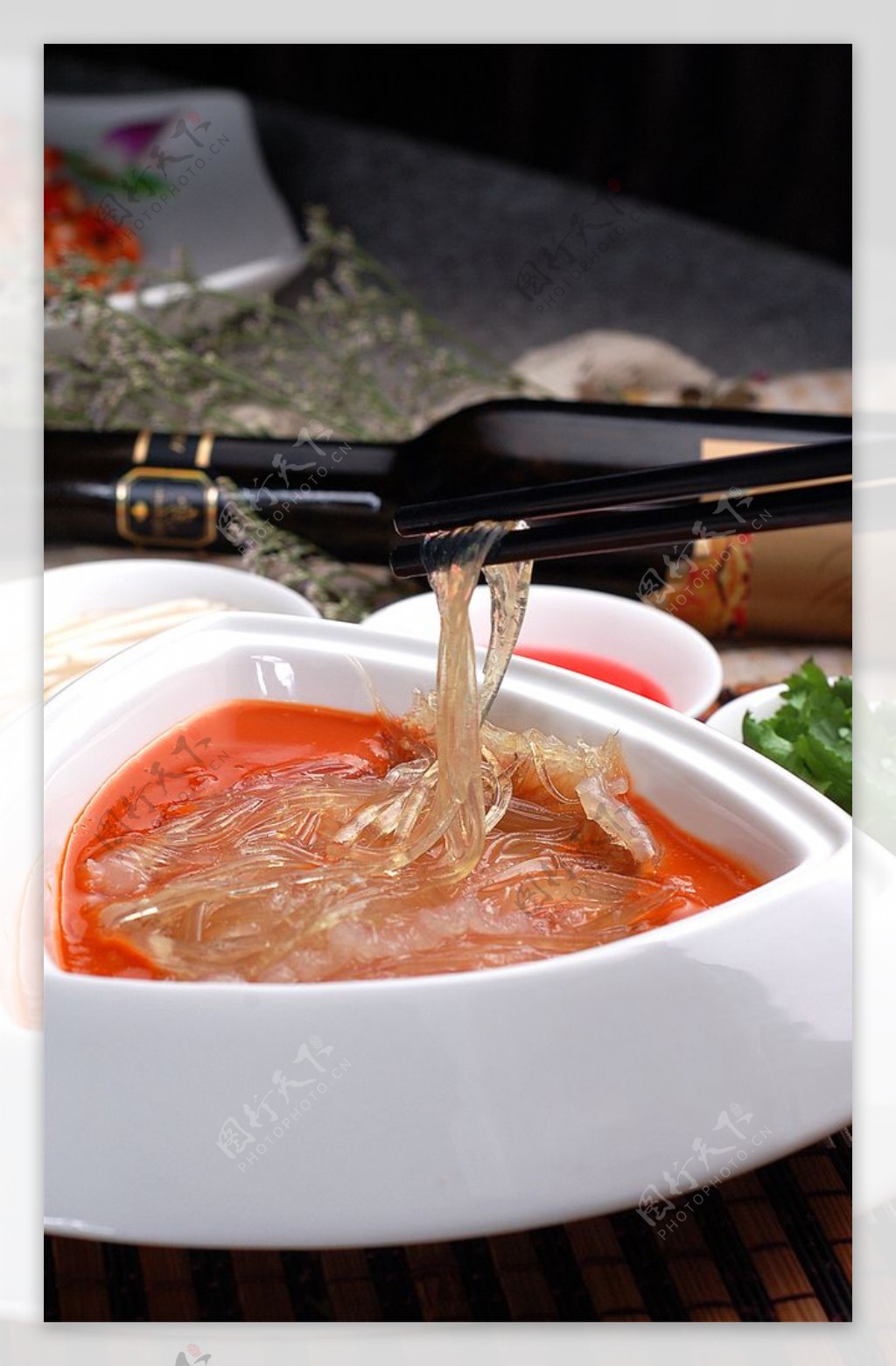 汁红汤大鲍翅图片